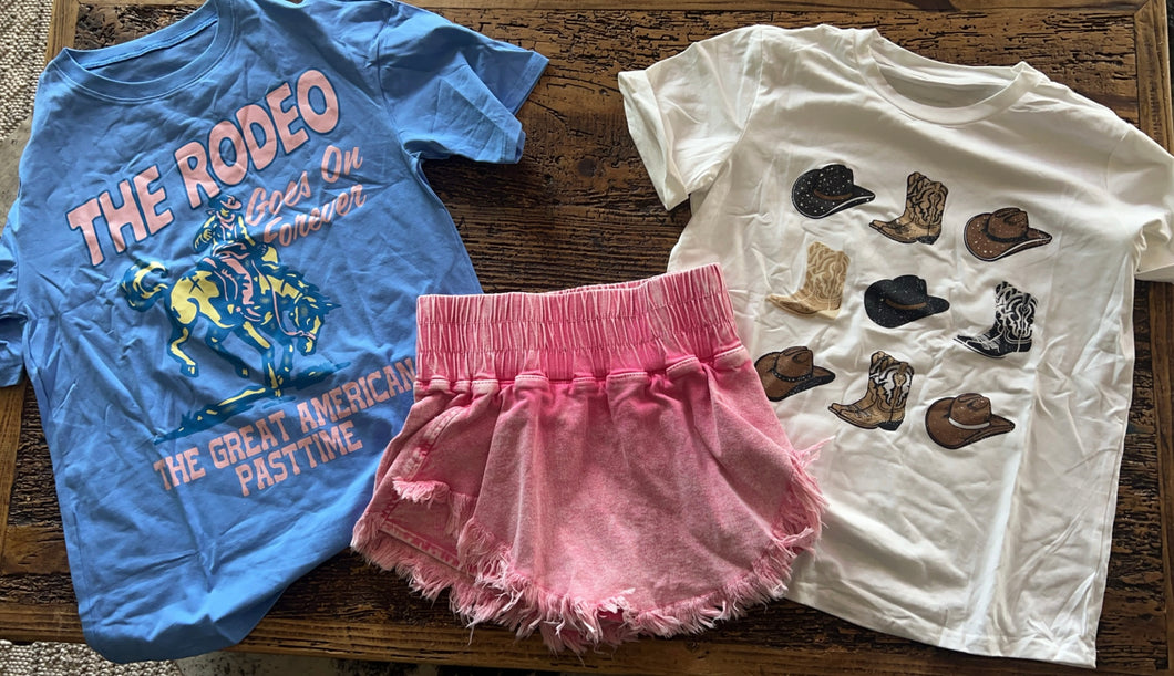 Boot & hat tee